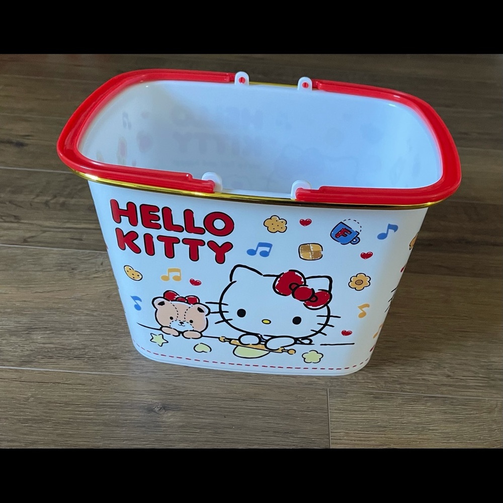 HELLO KITTY-Imported (NWT) Basket with Handles